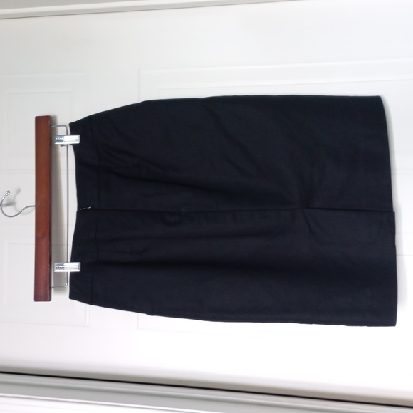 Pencil Skirt Size 2 - Picture 2 of 4